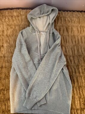 Time and Tru Light Gray Hooded Mixed Knit Sweater